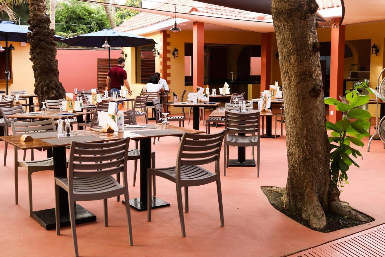 Airport Hotel Casino Du Cap-Vert Dakar Exterior foto